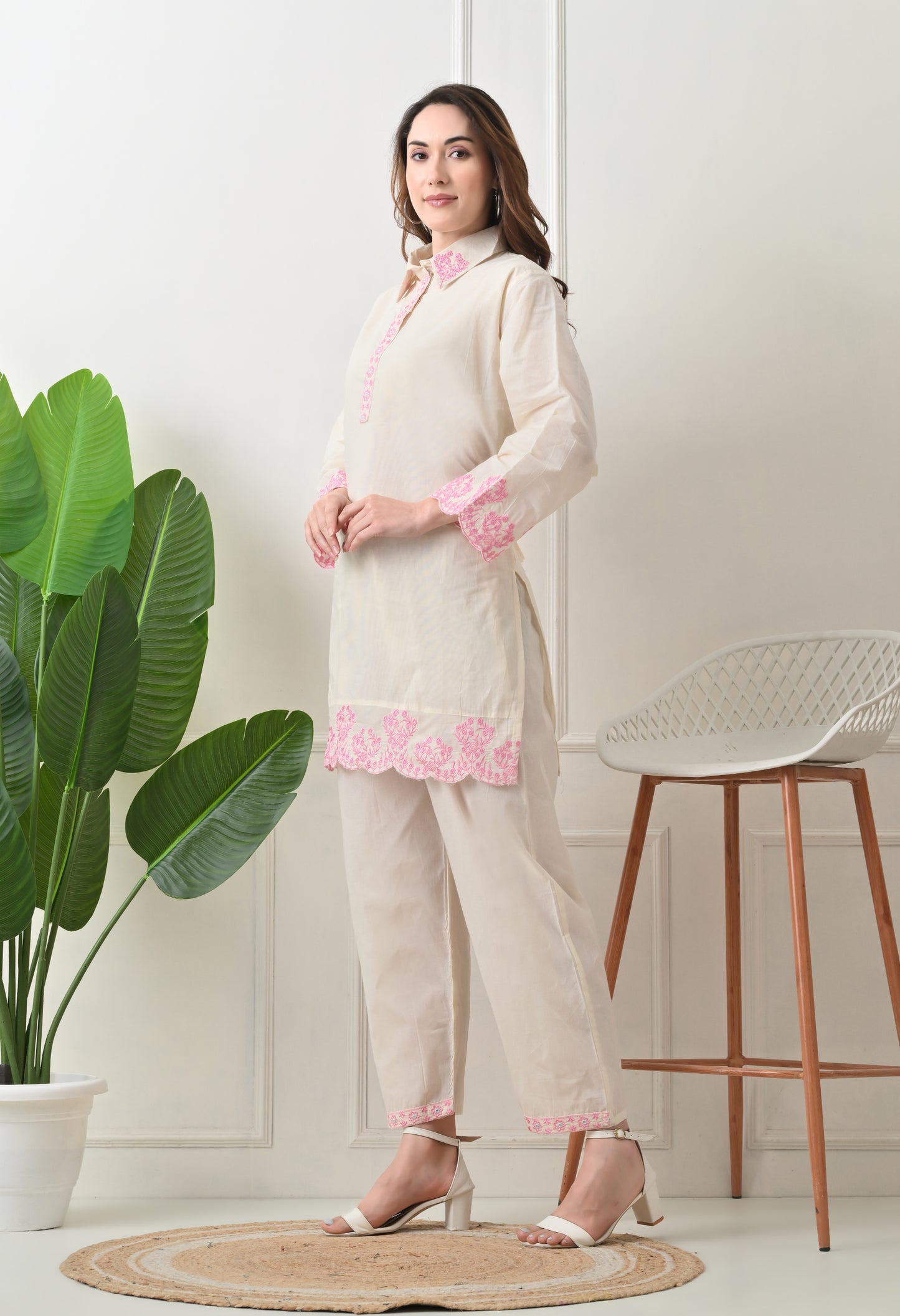 Light Pink Embroidered Thread Work Collar Shirt Kurta with Trouser