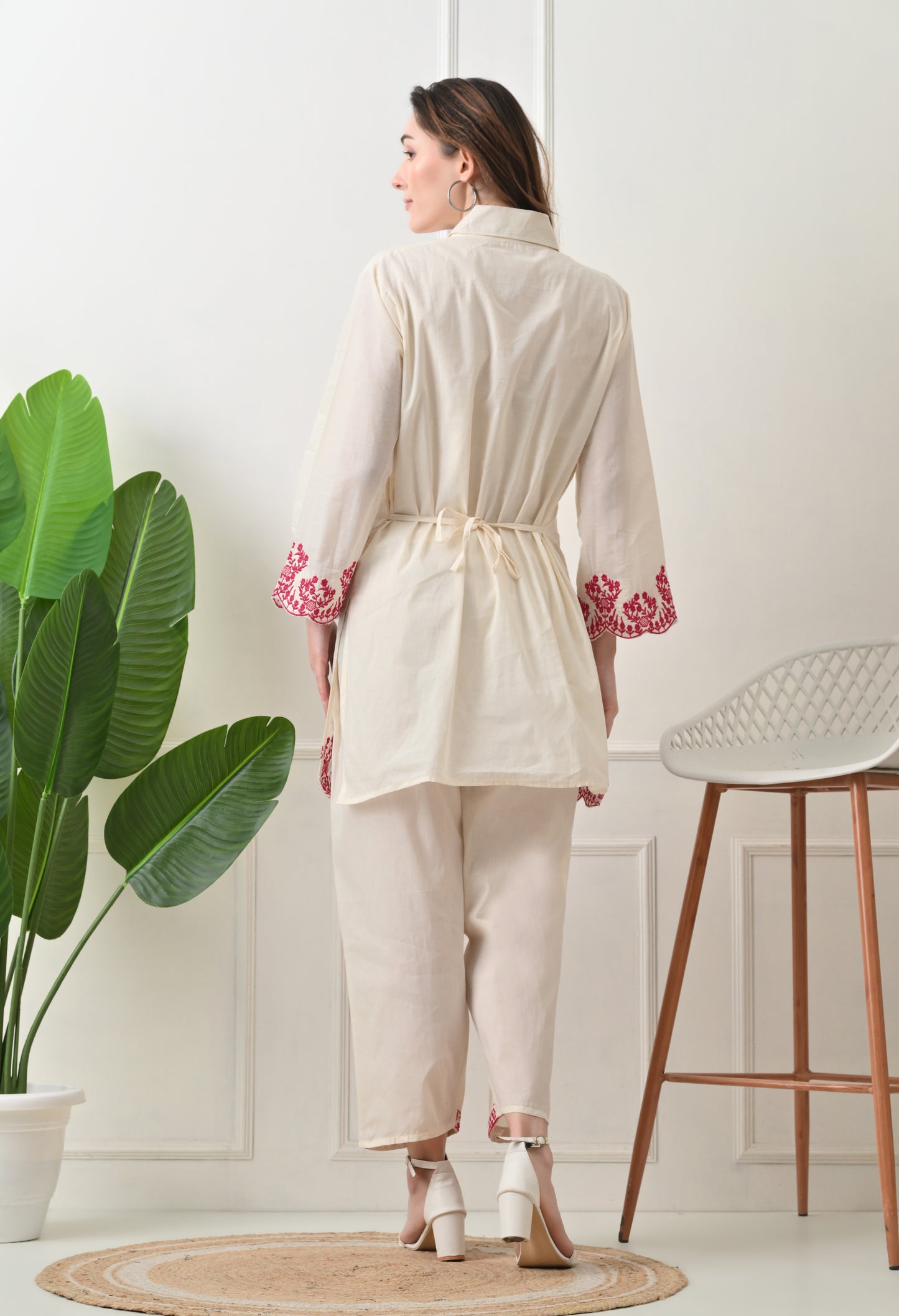 Pink Embroidered Thread Work Collar Shirt Kurta with Trouser