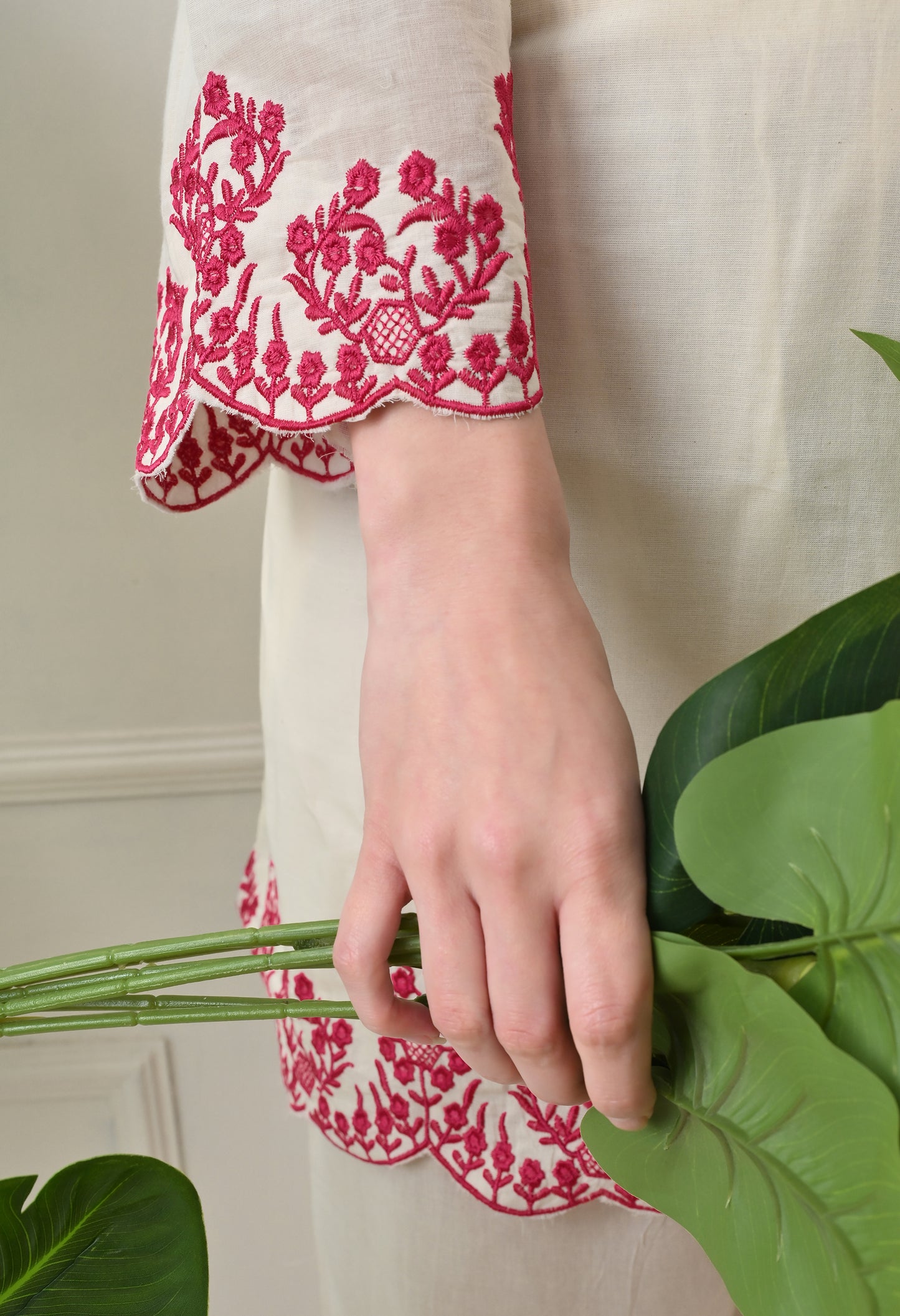Pink Embroidered Thread Work Collar Shirt Kurta with Trouser
