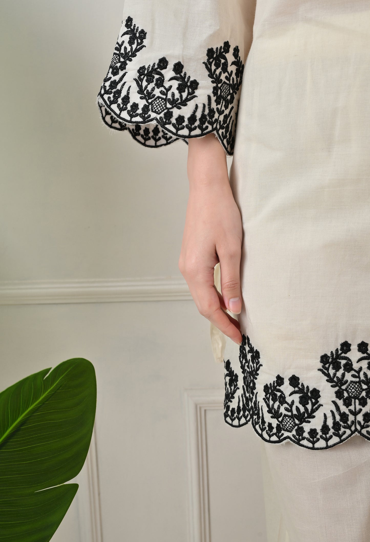 Black Embroidered Thread Work Collar Shirt Kurta with Trouser