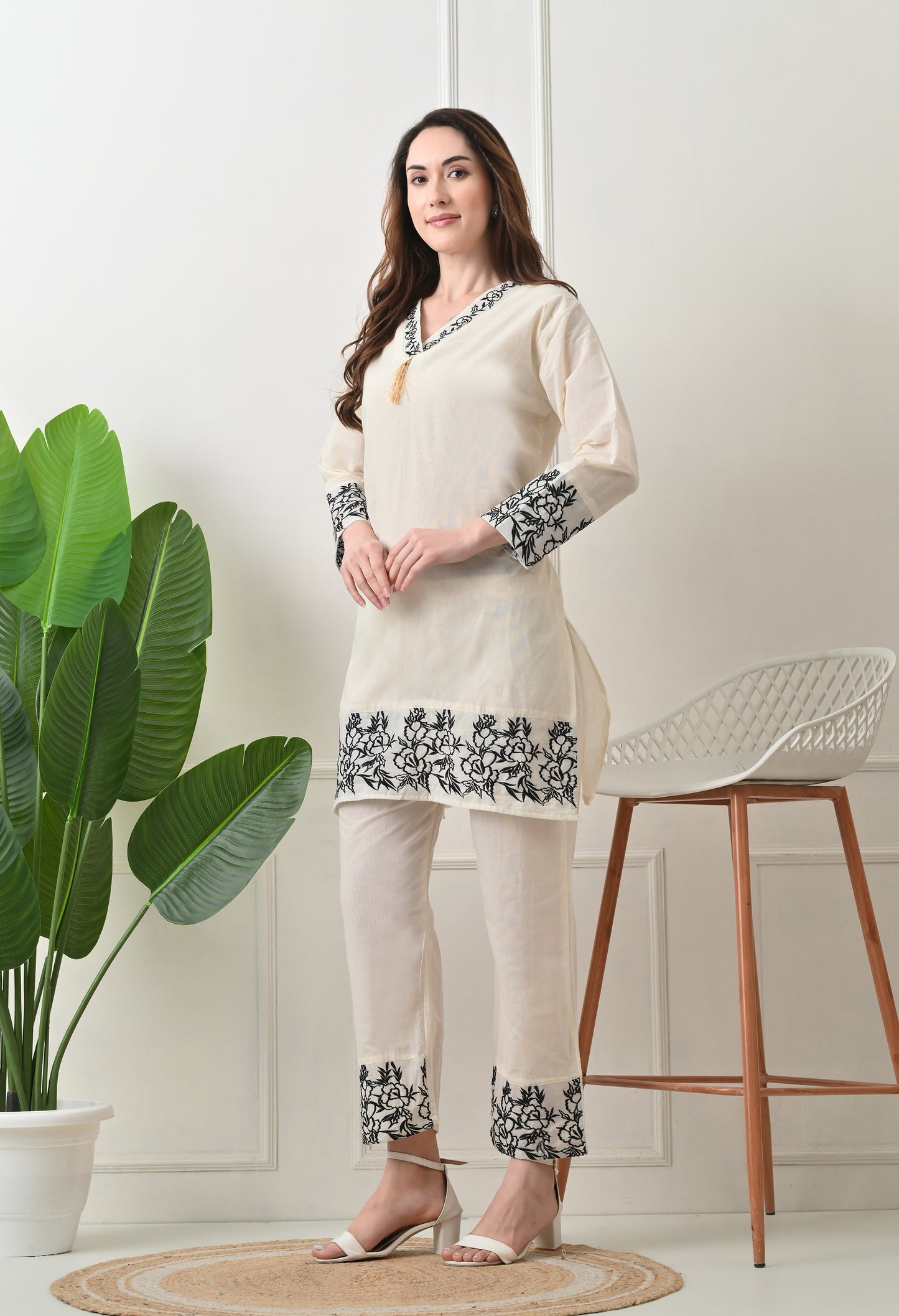 Black Embroidered Thread Work V Neck Kurta with Trouser
