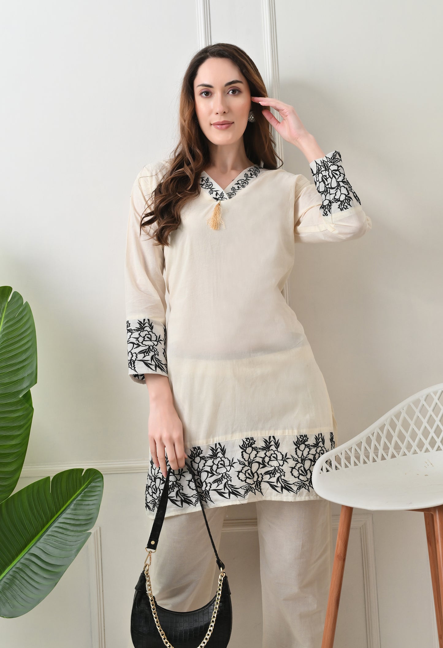 Black Embroidered Thread Work V Neck Kurta with Trouser