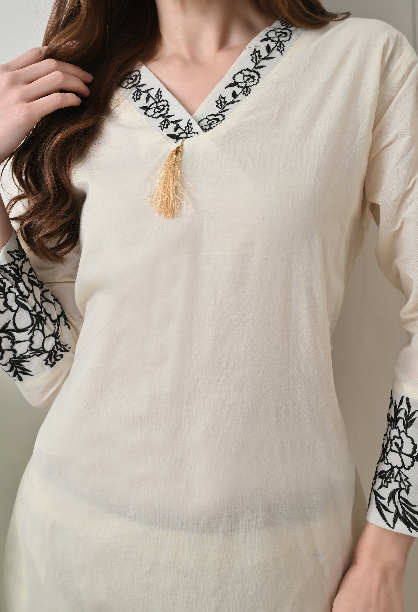 Black Embroidered Thread Work V Neck Kurta with Trouser