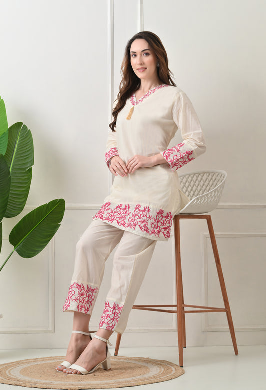 Pink Embroidered Thread Work V Neck Kurta with Trouser