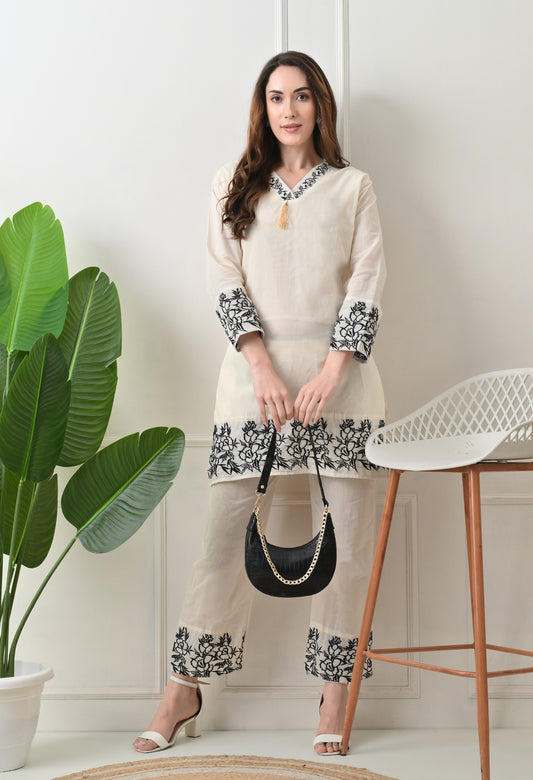 Black Embroidered Thread Work V Neck Kurta with Trouser